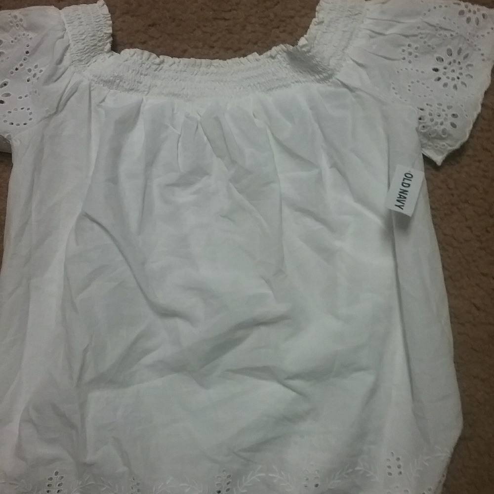 Old Navy off the shoulders shirt